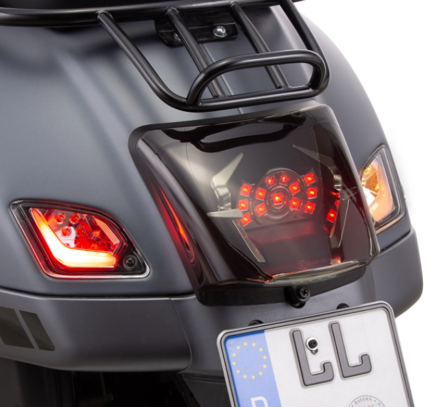 Blinker Kit vorne & hinten für Vespa GTS/​GTS Super/​GTV 125-300ccm ('14-), klar