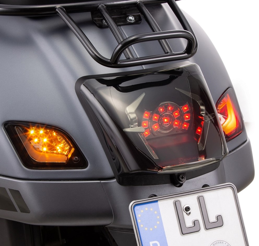 Blinker Kit hinten links/rechts für Vespa GTS/​GTS Super/​GTV 125-300ccm ('14-22), getönt