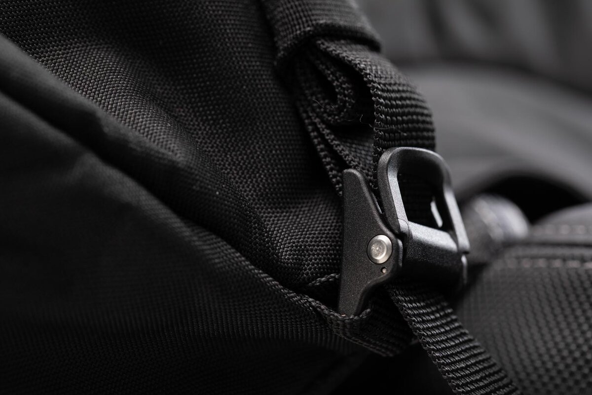 SW-Motech ION L Motorrad Hecktasche für Honda CB 600 F Hornet (02-06)