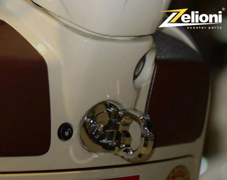 Gepäckhaken für Vespa GTS/​GTS Super/​GTV/​GT 60/​GT/​GT L/S 50-300ccm, chrom
