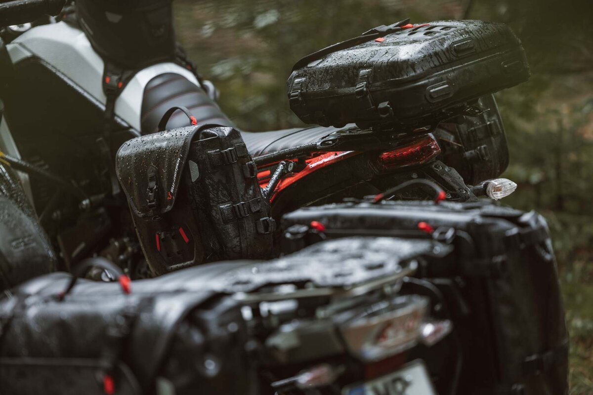 SW-Motech SysBag WP M mit Adapterplatte links für Honda XL 750 Transalp (23-)